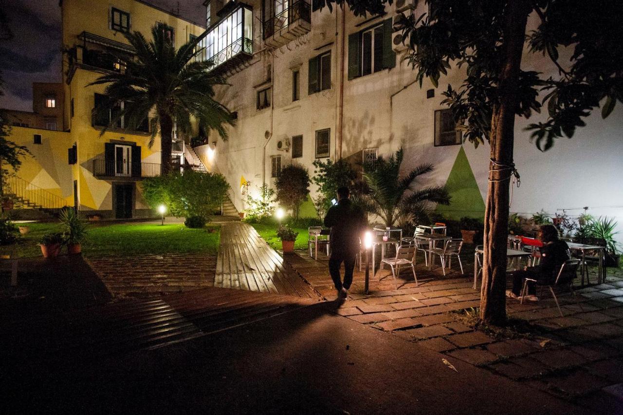 La Controra Hostel Napoli Bagian luar foto
